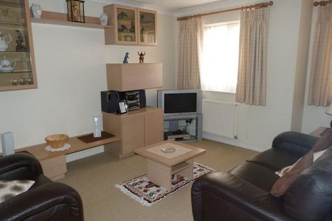 2 bedroom flat to rent, Grenville Place, Mill Hill