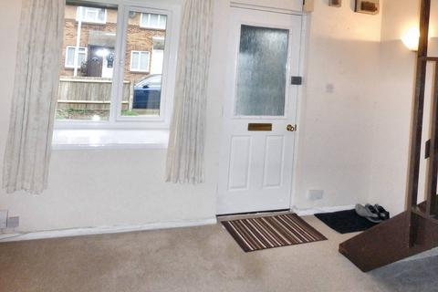 1 bedroom end of terrace house to rent - Hornchurch RM12