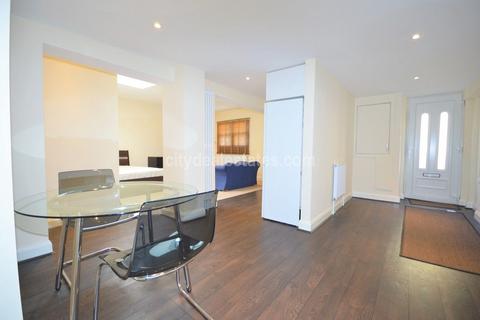 Studio to rent, Broadway, West Ealing W13 0SU