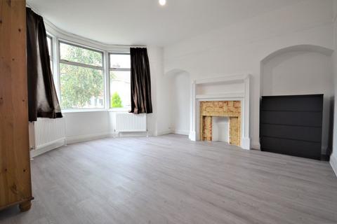 4 bedroom terraced house to rent - Court Way, Acton W3 0PY