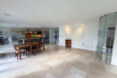 4 bedroom detached bungalow to rent, Meadow Rise, Derwen Fawr, SA2