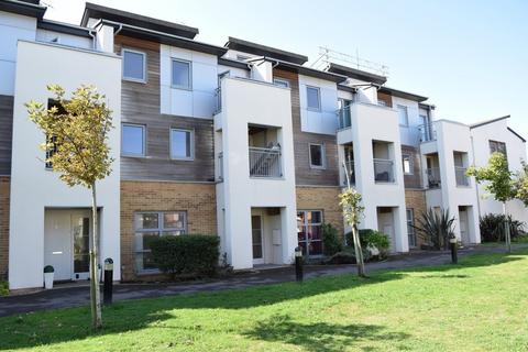 4 bedroom townhouse to rent, Harbour Reach, Poole