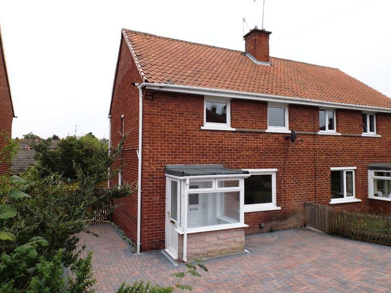 Postern Crescent, Morpeth 3 bed semidetached house £145,000