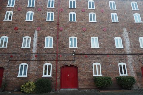 1 bedroom apartment to rent - Pease Court, High Street, Hull, HU1 1NG