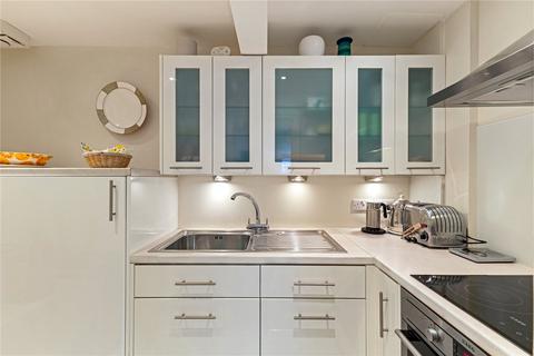 Studio to rent, Chipstead Street, London, SW6