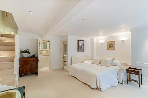 Studio to rent, Chipstead Street, London, SW6