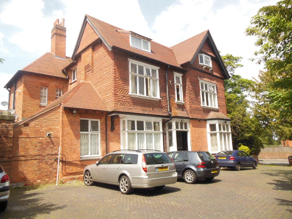 Anderton Park Road, Moseley, Birmingham B13 1 bed flat £450 pcm (£104 pw)