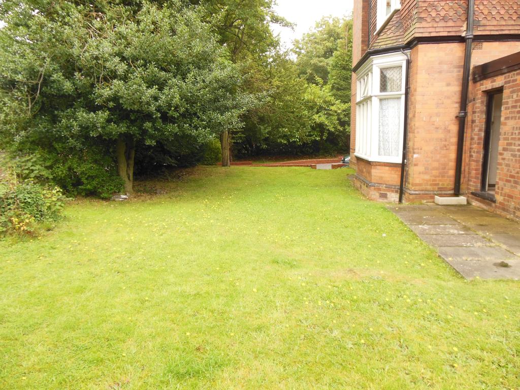 Anderton Park Road, Moseley, Birmingham B13 1 bed flat £450 pcm (£104 pw)