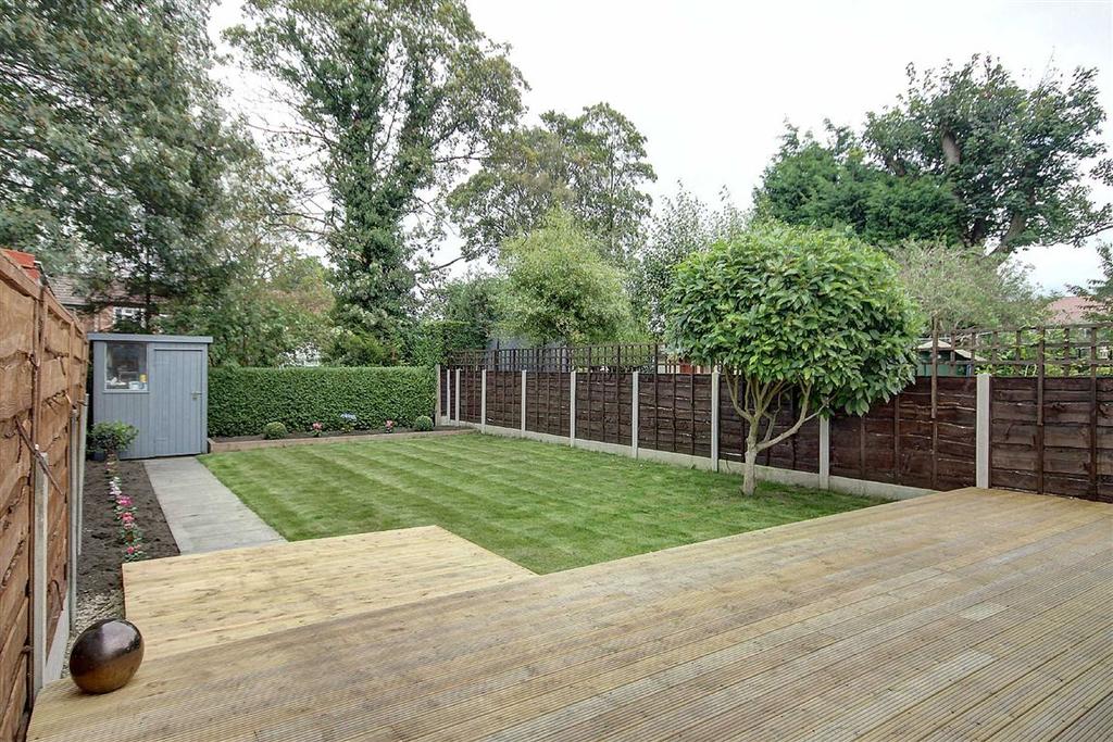 Langham Grove, Timperley, Cheshire 3 bed semidetached house £349,500