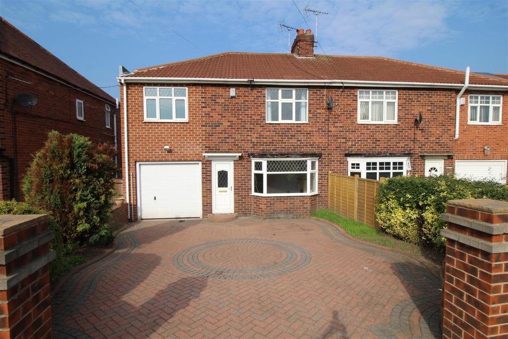Rotherham Baulk, CarltonInLindrick, Worksop 4 bed semidetached house
