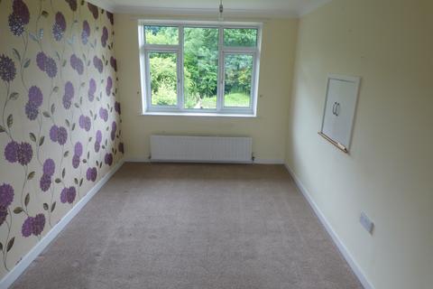 3 bedroom semi-detached house to rent, Bowbridge Drive, Embsay, Skipton BD23