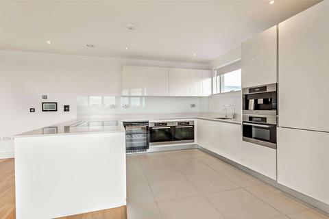 3 bedroom penthouse to rent, Marlowe House, Kingsley Walk, Cambridge, CB5
