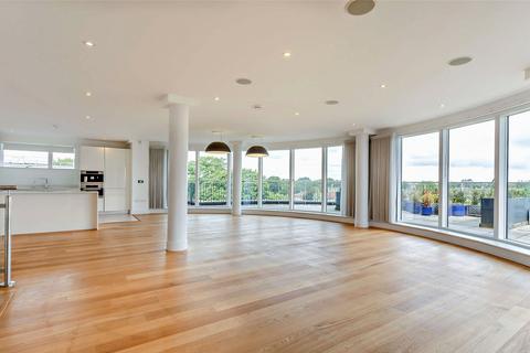 3 bedroom penthouse to rent, Marlowe House, Kingsley Walk, Cambridge, CB5