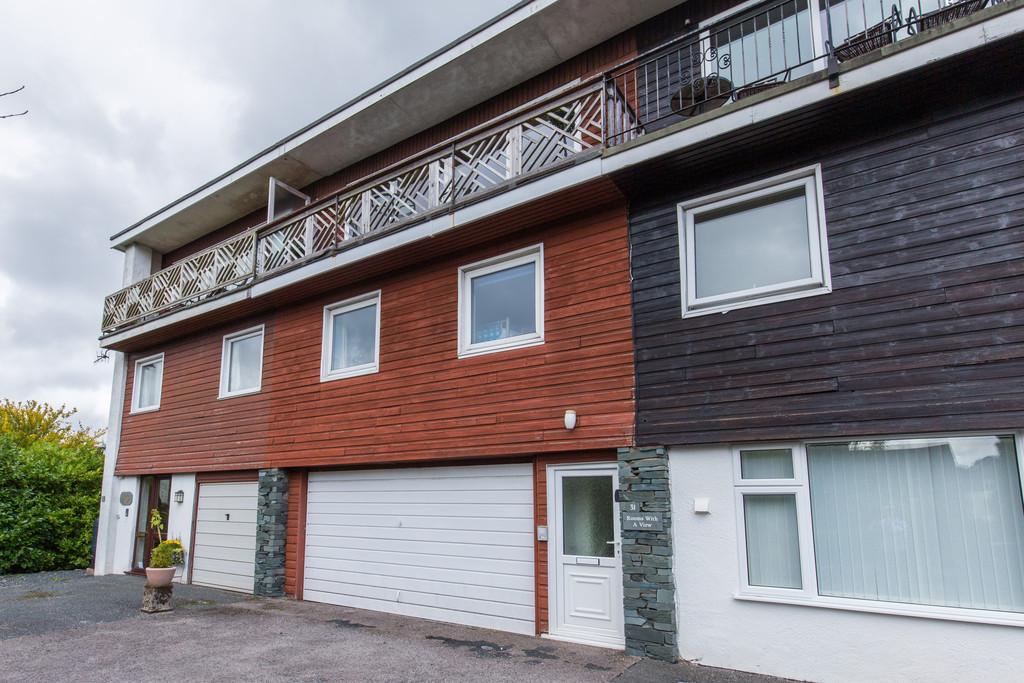 31 Quarry Brow, Bowness On Windermere, Cumbria, LA23 3DW 3 bed