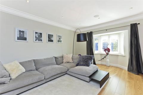 5 bedroom detached house to rent, Littleheath Lane, Cobham, Surrey, KT11