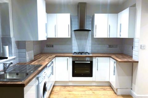 4 bedroom house to rent, St Andrews Road , Gants Hill IG1