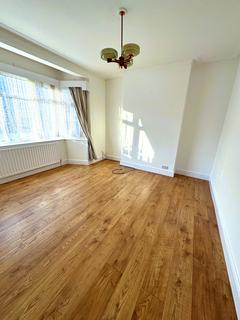 4 bedroom house to rent, St Andrews Road , Gants Hill IG1