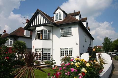 2 bed flat/apartment for rent in Chalkwell Avenue , Chalkwell, Southend-on-Sea