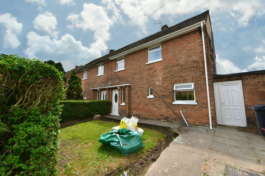 Carroll Crescent, Ormskirk 3 bed semidetached house £650 pcm (£150 pw)
