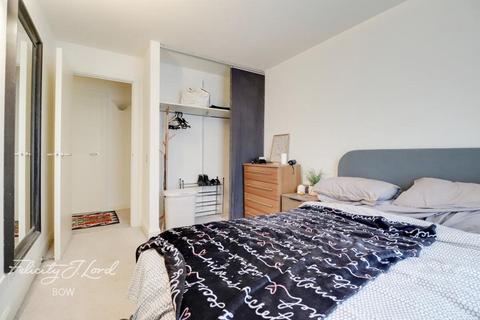 undefined, Fairfield Road, London