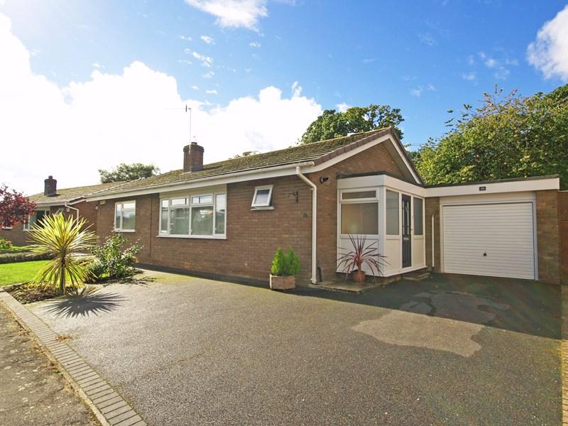 Hazel Close, Highcliffe, Christchurch 3 bed detached bungalow £425,000