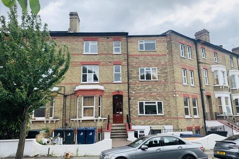 2 bedroom flat to rent, Grange Park, Ealing, London, W5