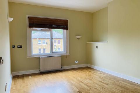 2 bedroom flat to rent, Grange Park, Ealing, London, W5