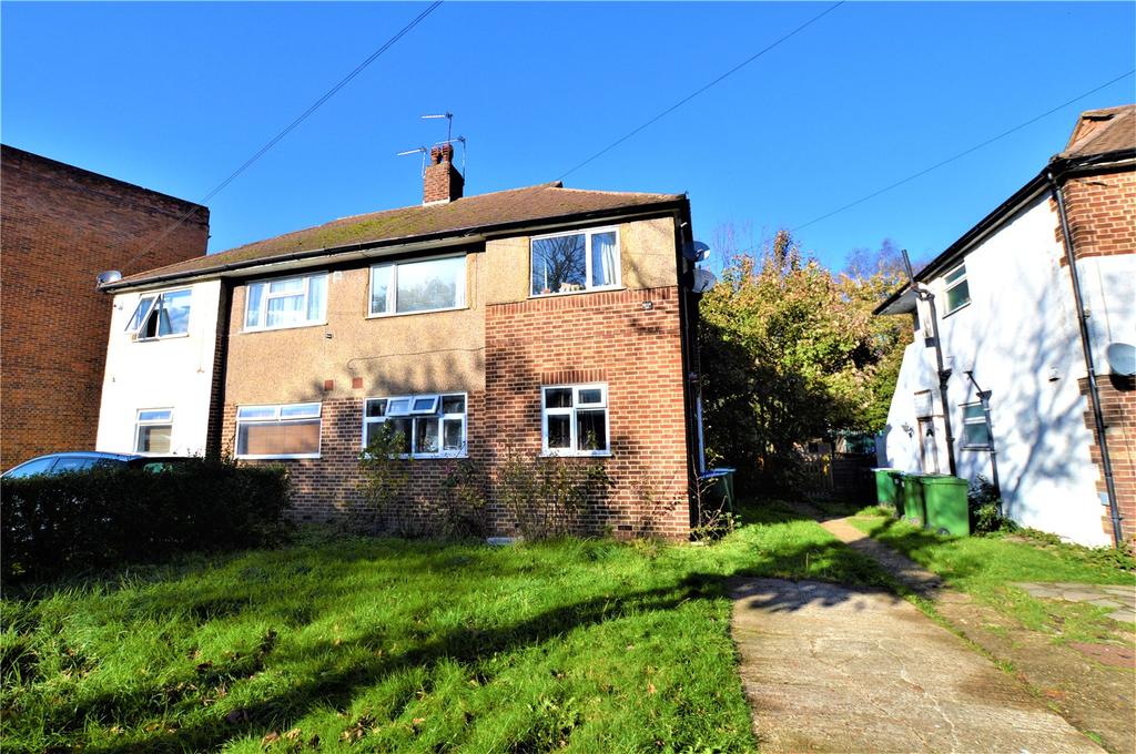 Lingfield Crescent, Eltham, London, SE9 2 bed £1,400 pcm