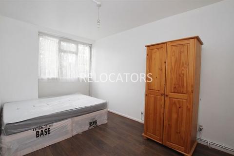 2 bedroom flat to rent, Solbay Street, Bow E1