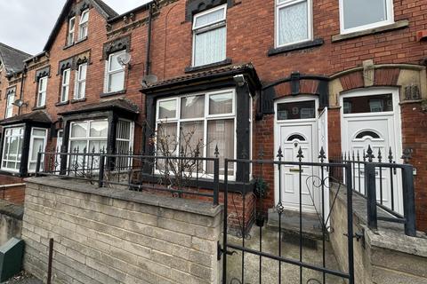 4 bedroom terraced house to rent, Sandhurst Place, Leeds, West Yorkshire, LS8