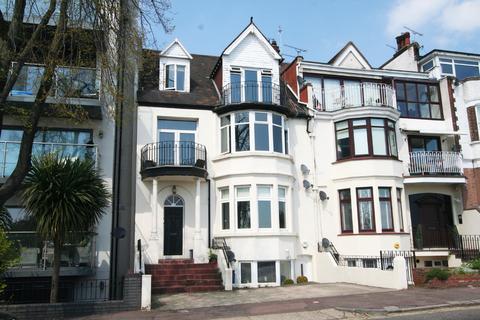 2 bedroom flat to rent - Grand Parade, Leigh-on-Sea