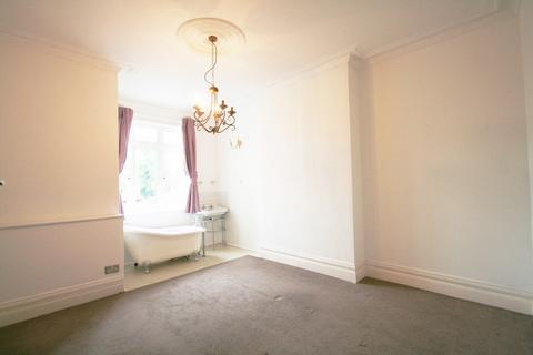 2 bedroom flat to rent - Grand Parade, Leigh-on-Sea