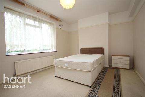 2 bedroom terraced house to rent, Tannery Close, Dagenham, RM10