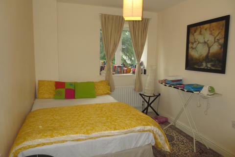 3 bedroom flat to rent - Harrington Court, New Barnet EN5