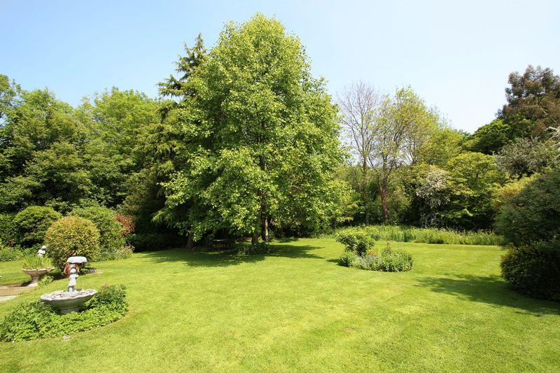 Furzen Lane, Ellens Green 3 bed detached house £775,000