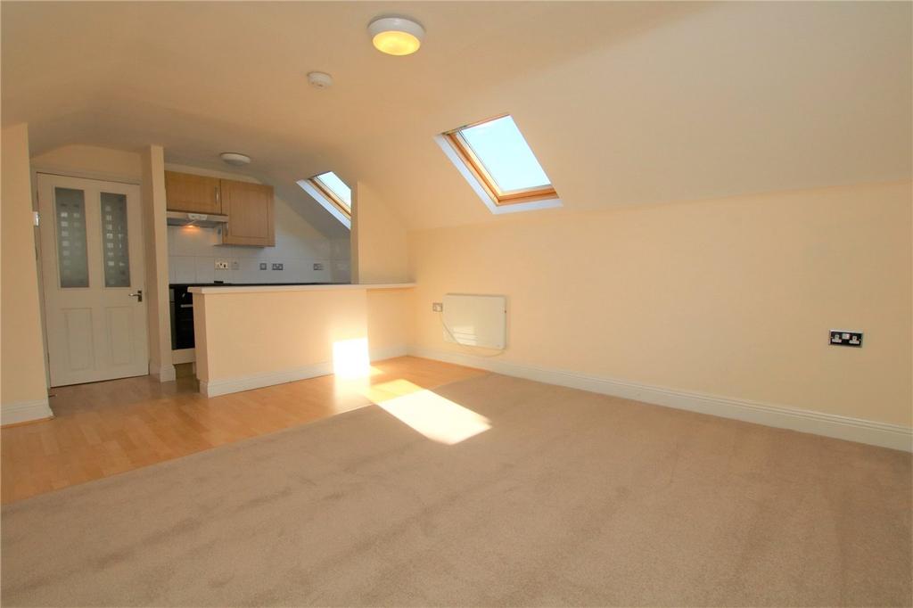 Apartment in Reading, Newtown - View 2