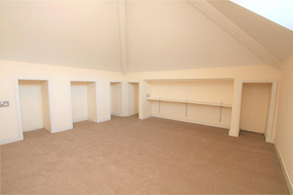 Apartment in Reading, Newtown - More