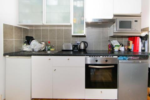 1 bedroom apartment to rent, Bedford Road, London, SW4