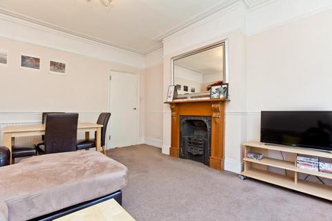 3 bedroom apartment to rent, Morgan Mansions, Holloway, N7
