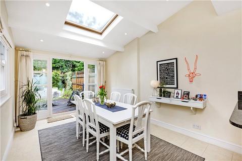 4 bedroom barn conversion to rent, Cleveland Gardens, Barnes, London, SW13