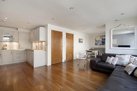 1 bedroom apartment to rent, Clerkenwell Road, London, EC1M