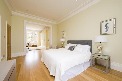 6 bedroom terraced house to rent, Russell Road, Kensington, London, W14
