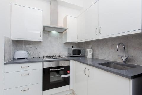 1 bedroom apartment to rent, Blackstock Road, London, N4