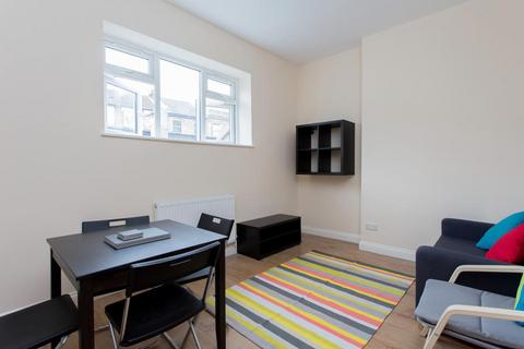 1 bedroom apartment to rent, Blackstock Road, London, N4