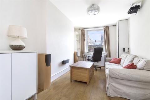 undefined, Grays Inn Road, Bloomsbury, London, WC1X