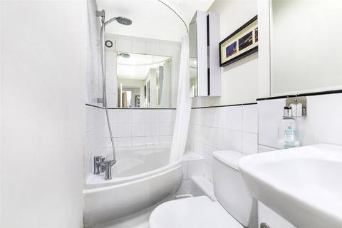 undefined, Grays Inn Road, Bloomsbury, London, WC1X