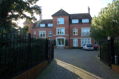 1 bedroom apartment to rent, New Dover Road, Canterbury, CT1