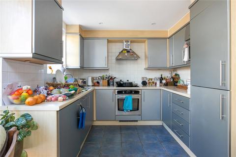 2 bedroom house to rent - Clifden Mews, London, E5