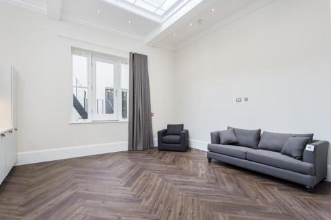 2 bedroom apartment to rent, Bedford Street, London, WC2E