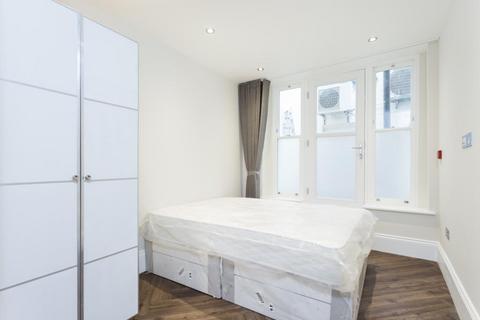 2 bedroom apartment to rent, Bedford Street, London, WC2E